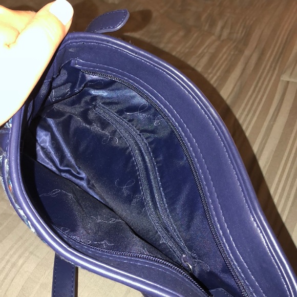 Vera Bradley Medium Sized Marrakesh Crossbody!!! - Picture 4 of 4